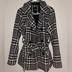 Me Jane Houndstooth Dress Coat